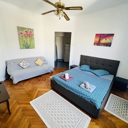 Unirii Downtown Apartment Бухарест Экстерьер фото